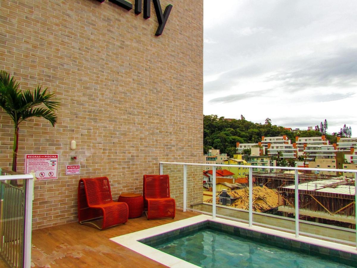 Vila Do Centro บอมบินญัส ภายนอก รูปภาพ